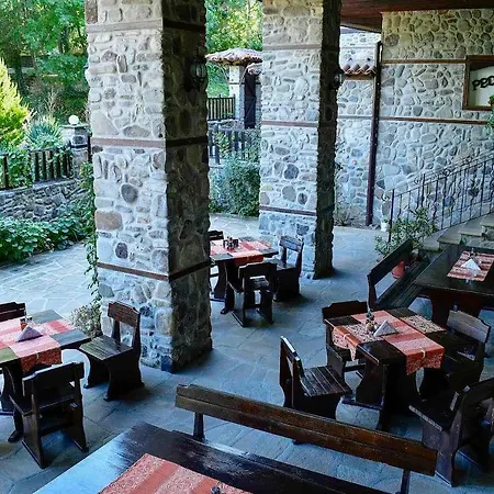 семеен ажур Hotel