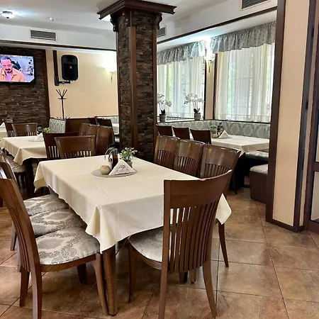 семеен ажур Hotel 2*