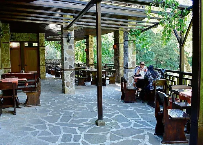 семеен ажур Hotel 2*