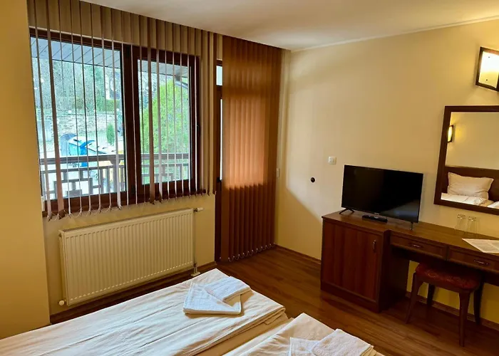 семеен ажур